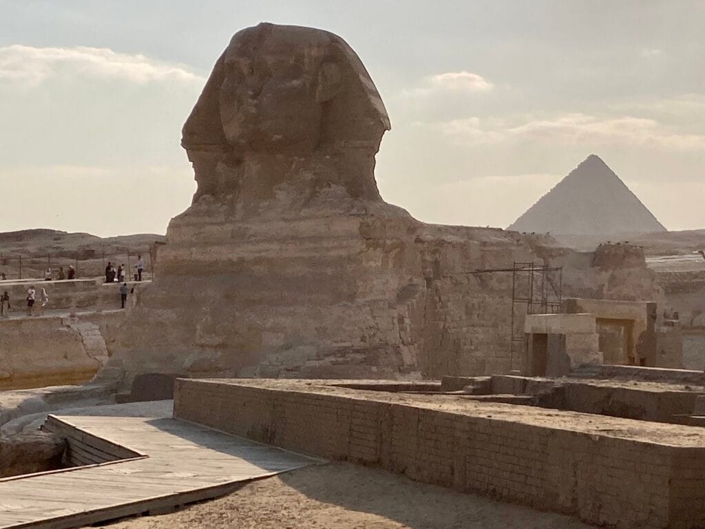 Cairo Tour by bus , Sphinx and the Pyramids